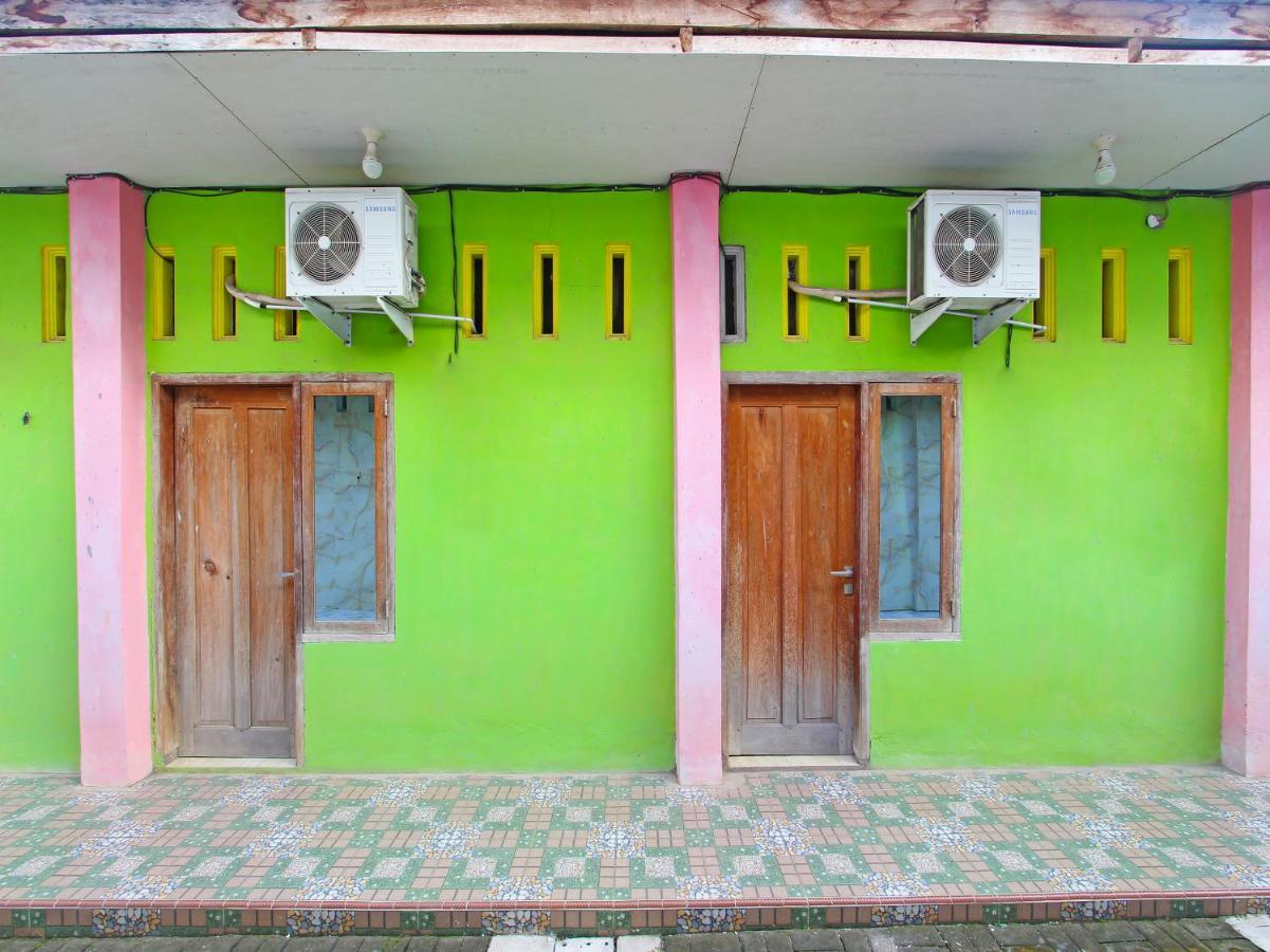 Oyo 91476 Srikaya Hotel 3 Pekalongan Εξωτερικό φωτογραφία